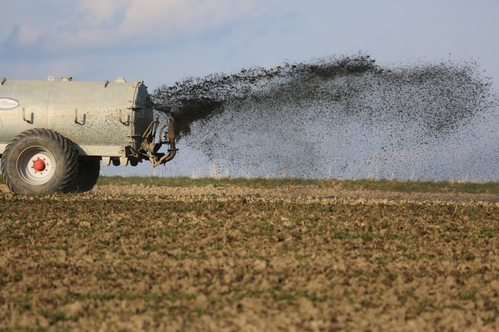 tractor, field, agriculture-4543124.jpg